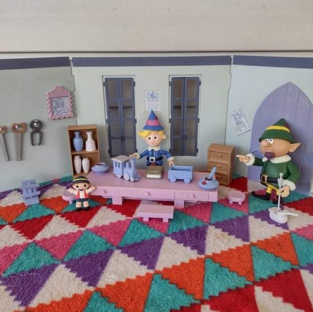 RUDOLPH THE RED NOSE REINDEER ELF WORKSHOP